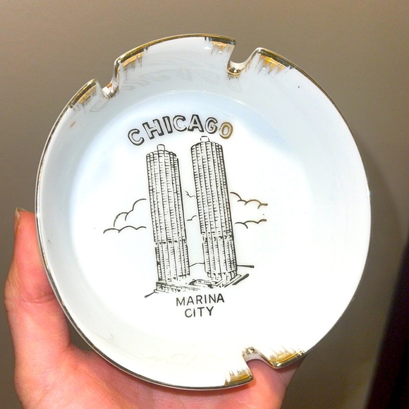 Chicago Marina City gold accented ceramic ashtray - Picture 1 of 5